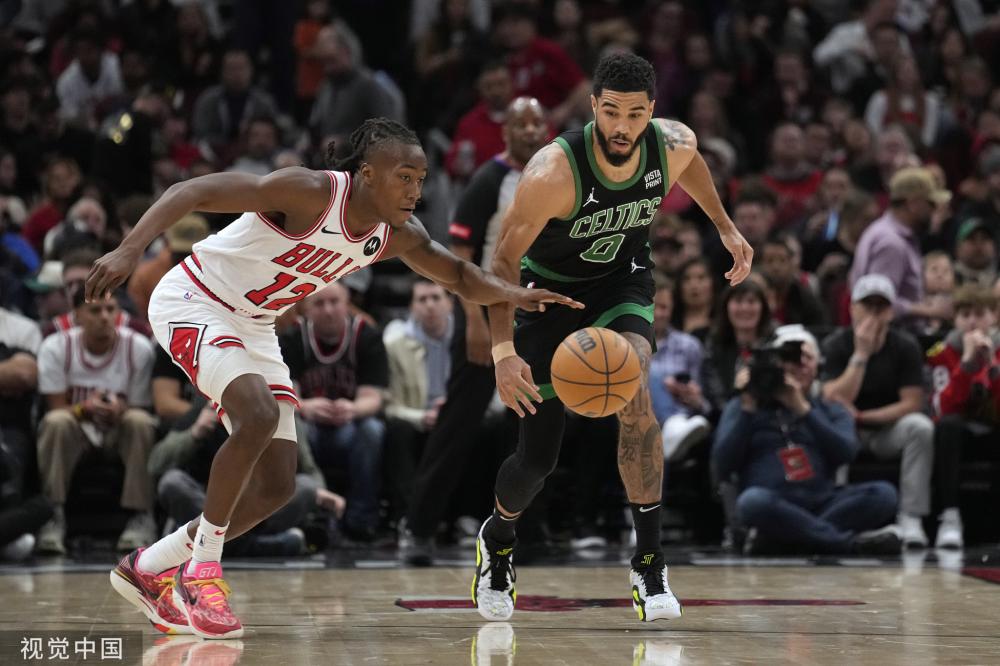 她曾助新加 她曾助新加