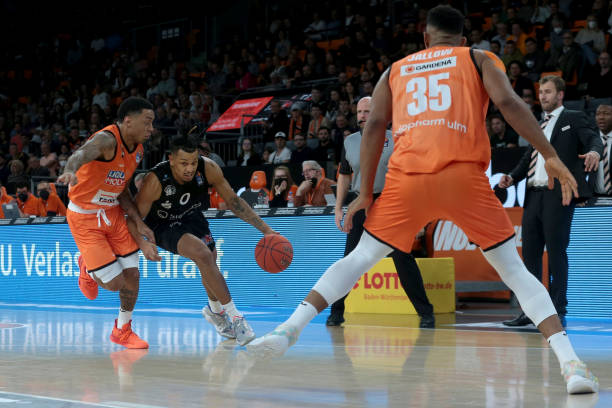 多样性和深 多样性和深